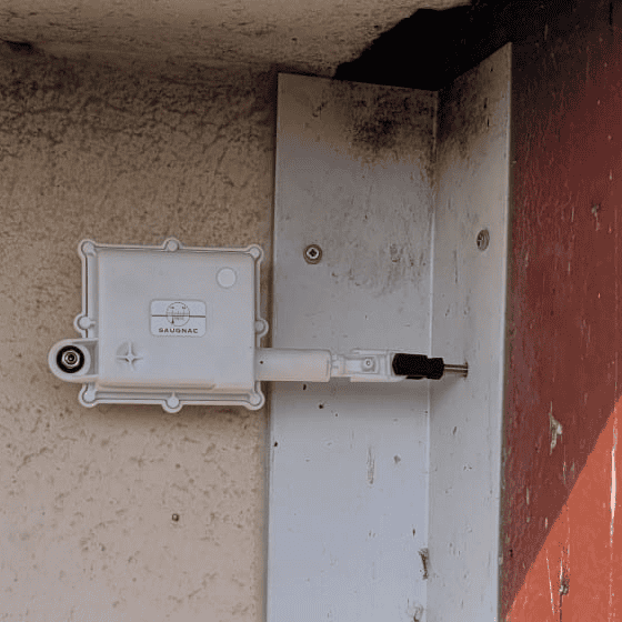 Jauge R1 – Fissuromètre connecté - matériel pour géomètres