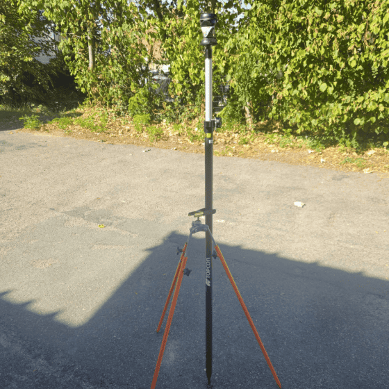 Canne porte-prisme robotique Topcon avec adaptateur